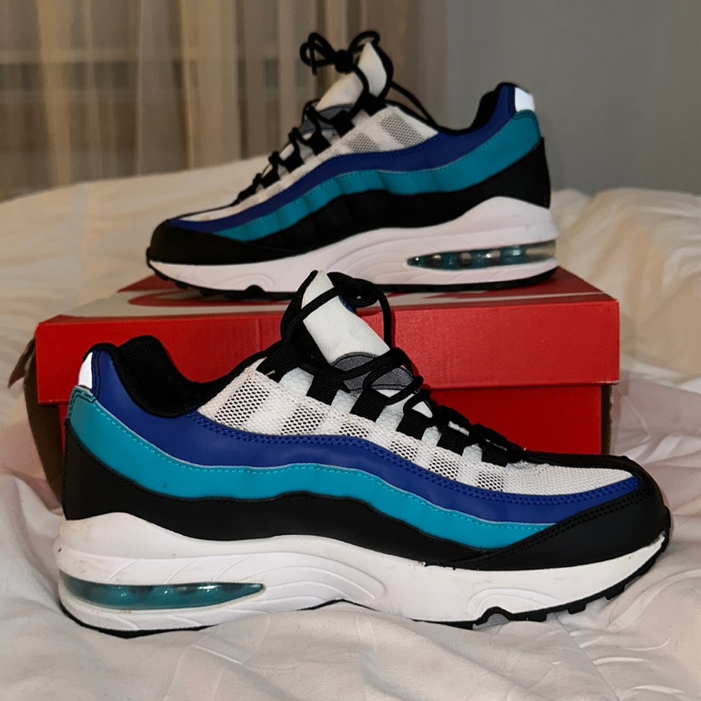 NIKE air max 95 🖤 6Y.